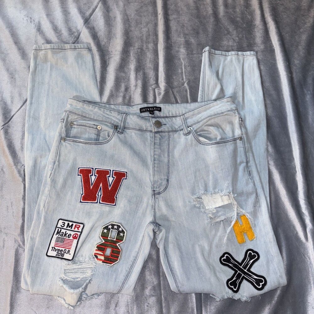 Jaywalker Distressed Jeans With Graphic Patches Light Wash Size 32